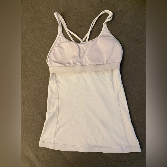 Lululemon yoga top with padding size 2 - Picture 3 of 3